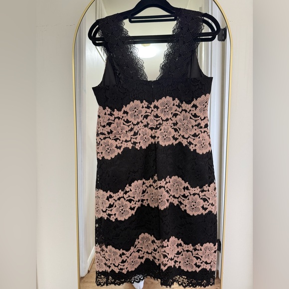 Elegant Black and Pink Lace Midi Dress - Picture 2 of 3